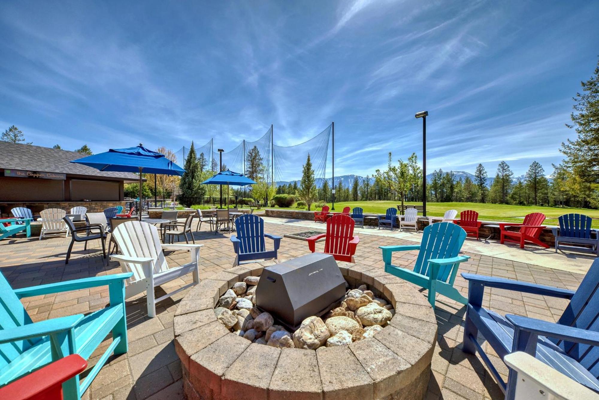 Copper Point Resort Invermere Exteriör bild