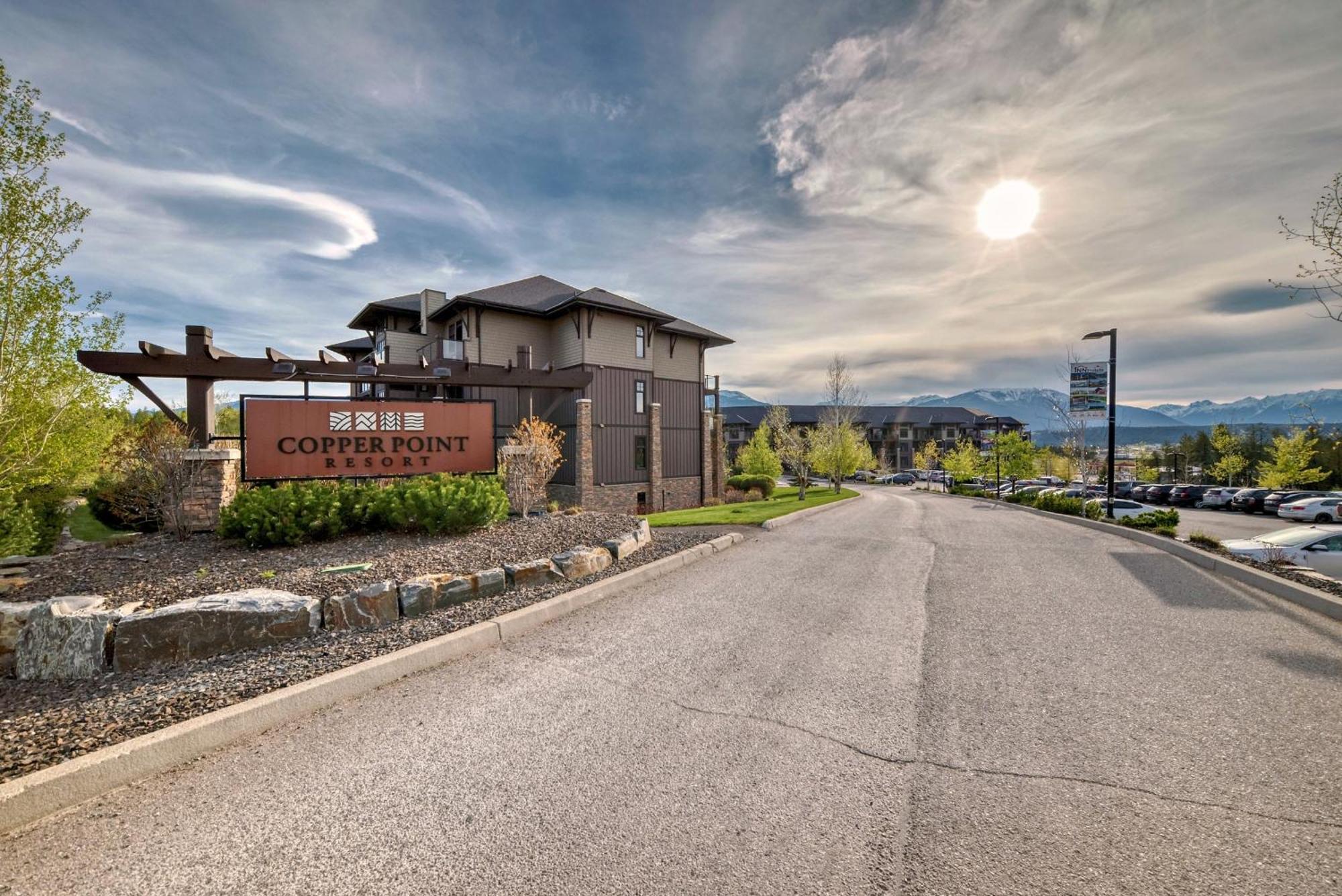 Copper Point Resort Invermere Exteriör bild
