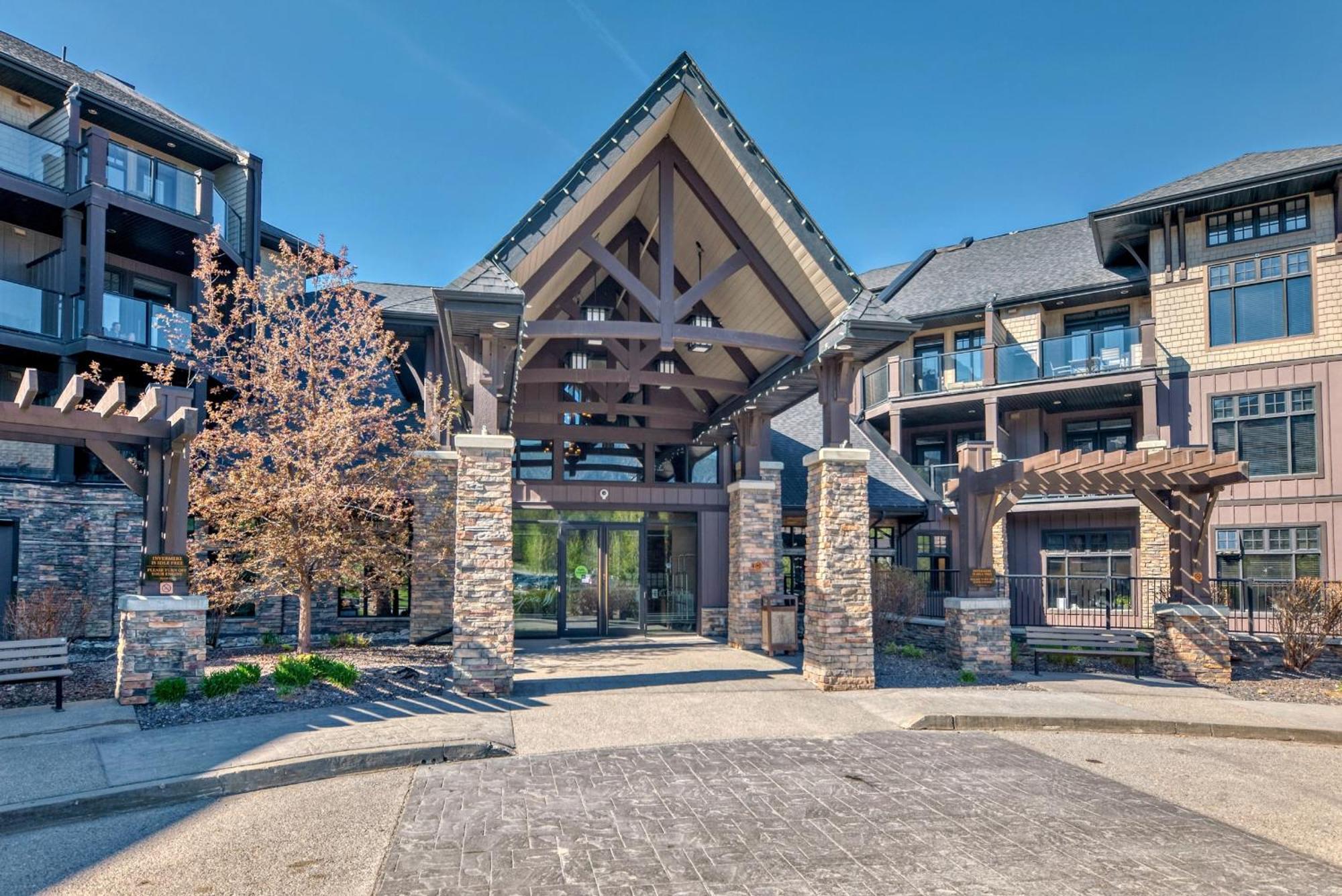 Copper Point Resort Invermere Exteriör bild