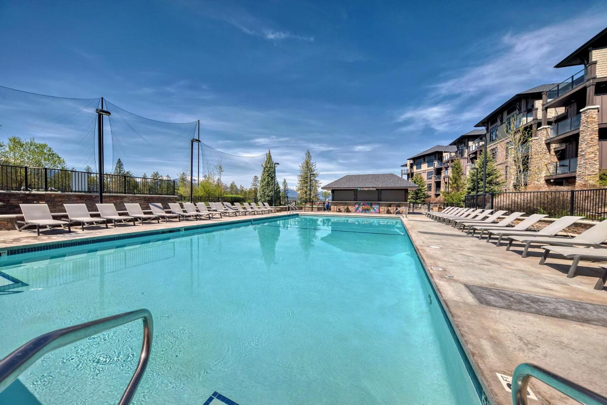 Copper Point Resort Invermere Exteriör bild
