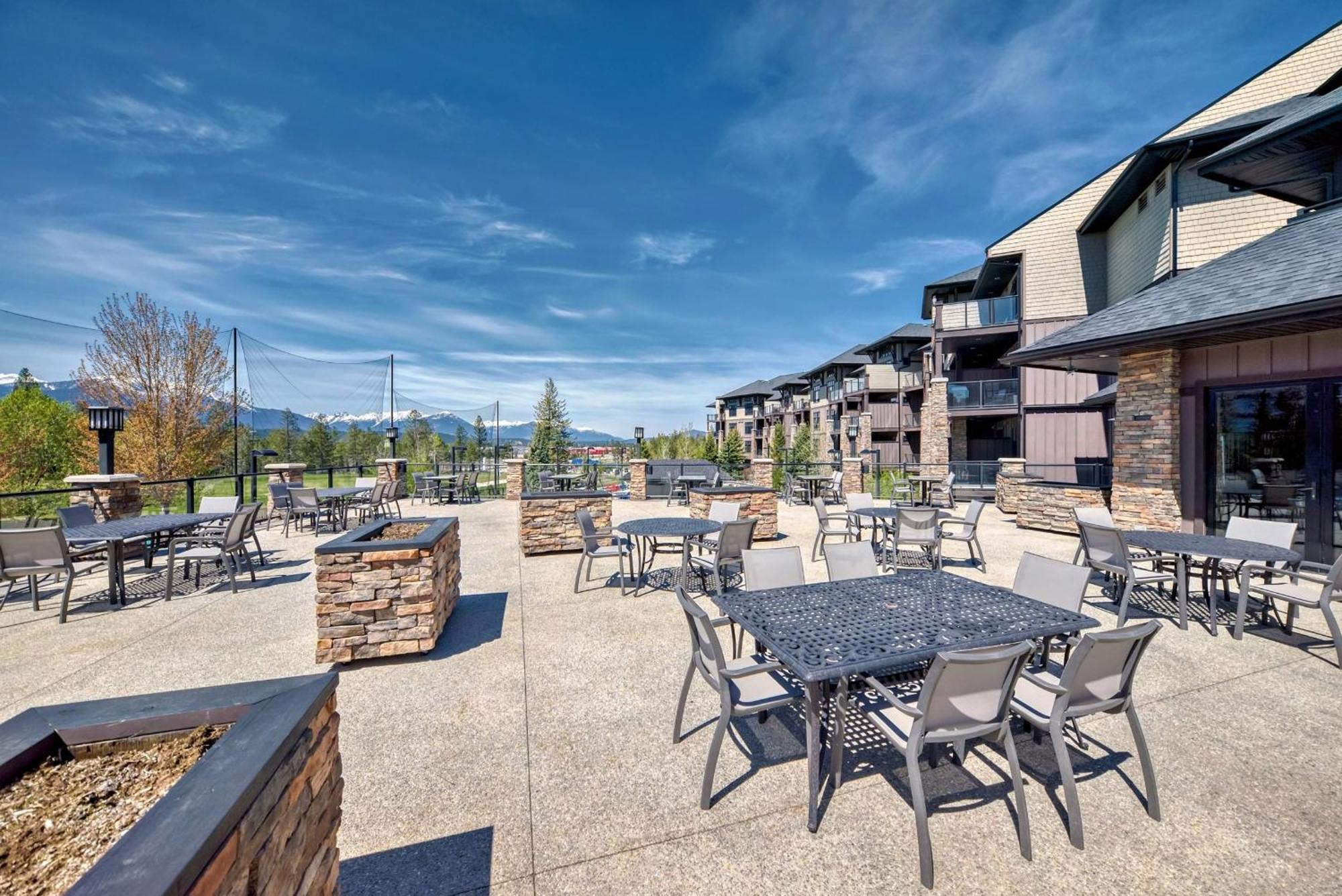 Copper Point Resort Invermere Exteriör bild